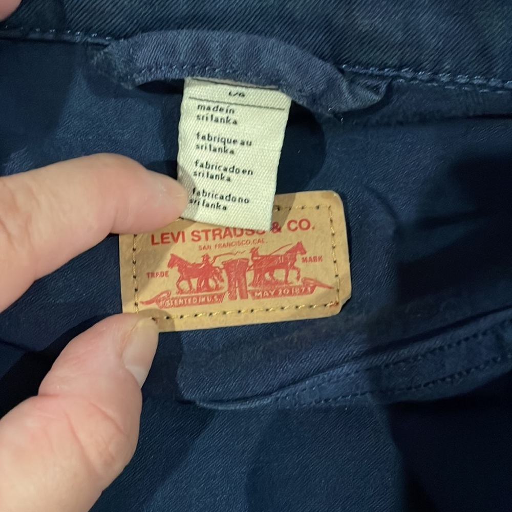 Levi’s - Picture 3 of 3